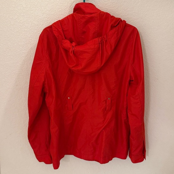 Jones New York red wind breaker style jacket with silver button detailing. - Picture 2 of 4